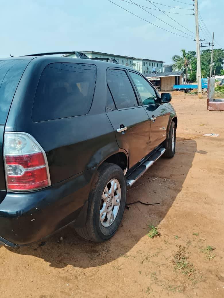 A picture of Acura MDX