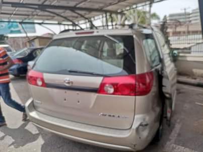 A picture of Toyota Sienna Foreign used unregistered