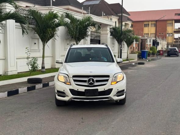 A picture of Mercedes Benz GLK 2015 Clean Luxury SUV Buy Drive