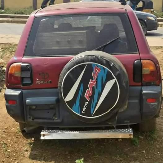 A picture of Toyota Rav 2000 registered