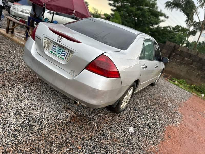 A picture of Clean Registered 2007 HONDA DC First body 2 8m net