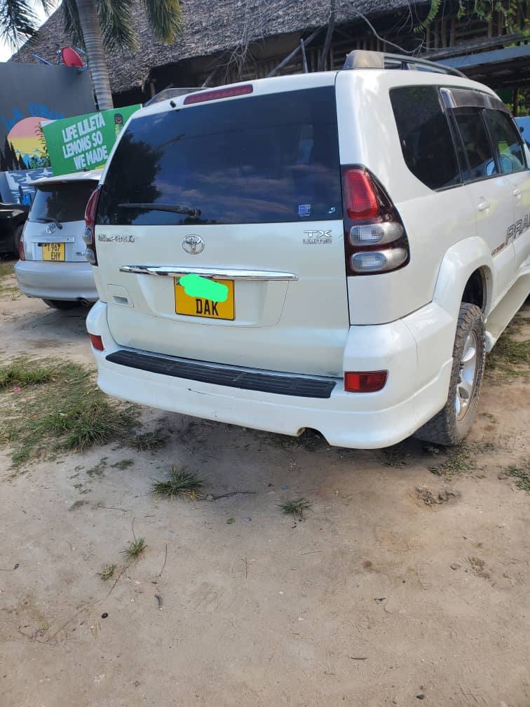 A picture of Toyota prado