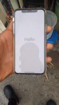 A picture of iPhone x for sale going for 160k contact 09065264237