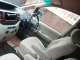 A picture of Toyota eeNoah 2005