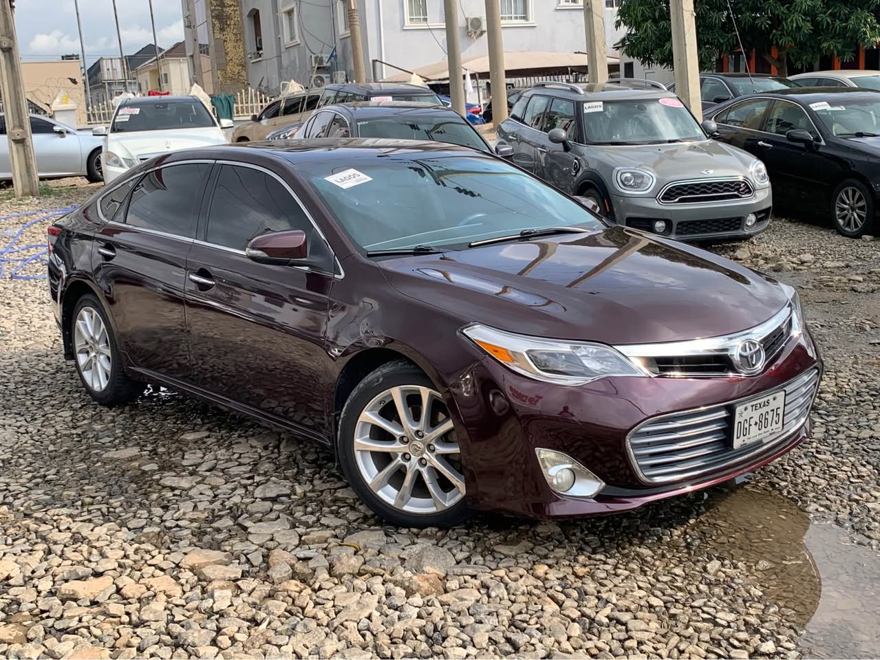 A picture of 2013 Toyota Avalon XLE
