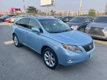 A picture of 2001 Lexus 350