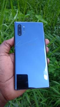 A picture of Samsung note 10 plus