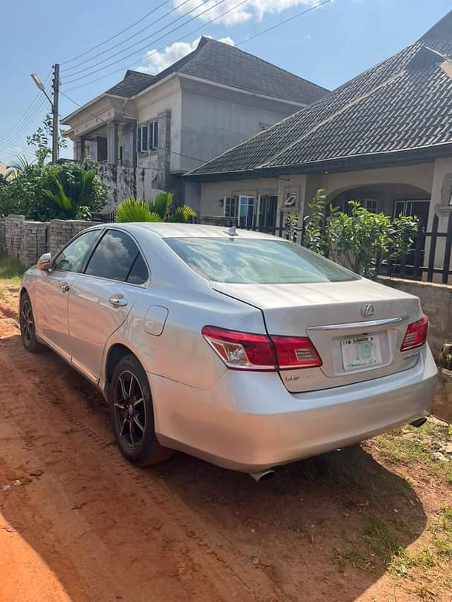 A picture of Lexus ES 350