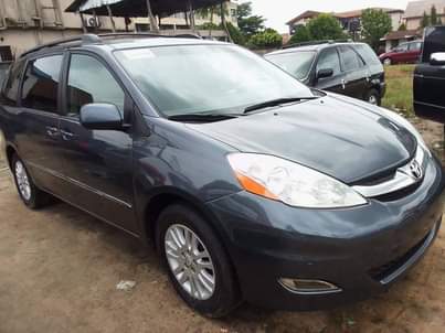 A picture of 2006 Toyota Sienna 06 Mvp