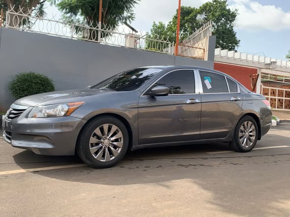 A picture of DISTRESS SALES HONDA ACCORD 2010MODEL BUY AND DRIVE CLEAN INTERIOR