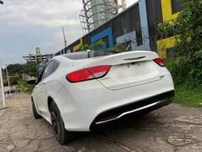 A picture of Distress Chrysler 200 Direct belgium 2017 Price 10 3m market
