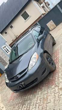 A picture of 2008 Toyota Sienna