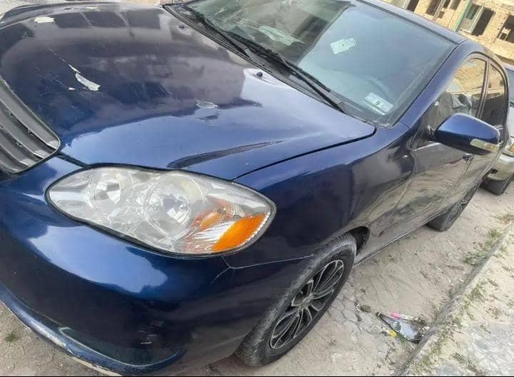A picture of Toyota Corolla 04