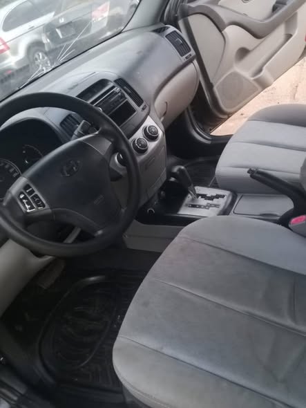 A picture of 2008 Hyundai Elentra