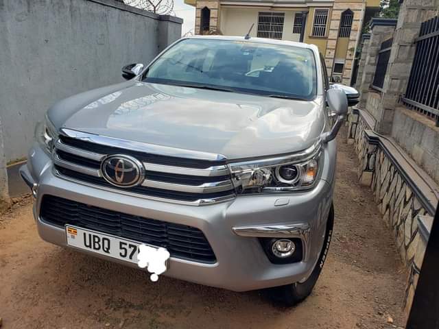 used toyota hilux