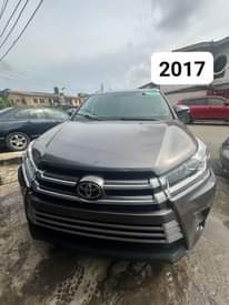 A picture of Kelly Automobiles TOKUNBO TOYOTA HIGHLANDER XLE YEARS 2017 PRICE 36m