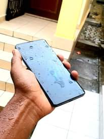 A picture of Aquos zero 2 waterproof