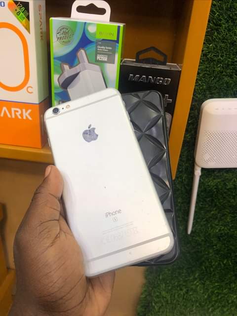A picture of IPhone 6s plus
