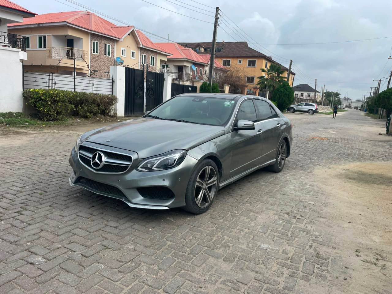 A picture of Mercedes Benz E350 2012