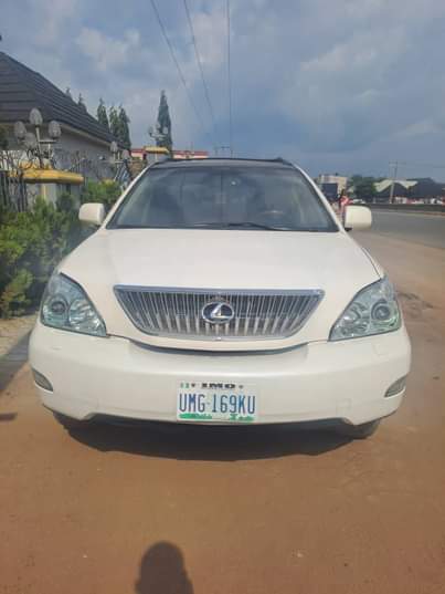 A picture of Lexus RX 330 in Enugu contact 09133355493 nothing to Fix