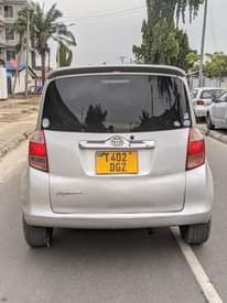 A picture of TOYOTA Ractis