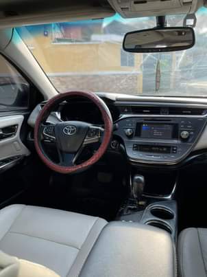 A picture of Reg 2013 Toyota Avalon XLE
