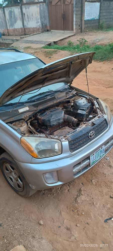 A picture of Toyota RAV4 2002