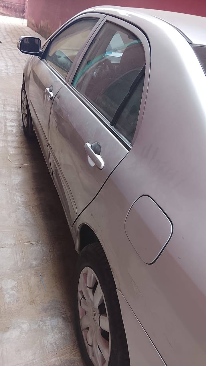 A picture of 2005 TOYOTA COROLLA