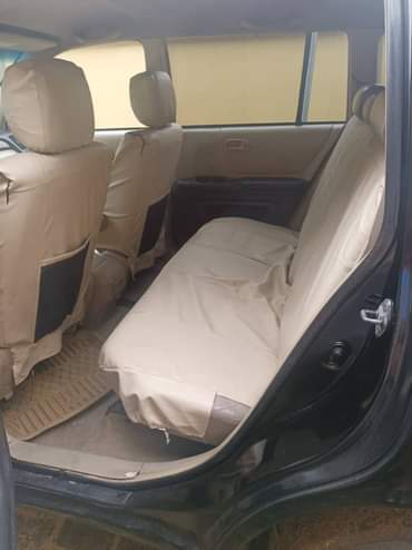 A picture of Distress sale 2004 Toyota Highlander Engine needs attention gear is