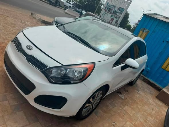 A picture of Kia Rio 2013