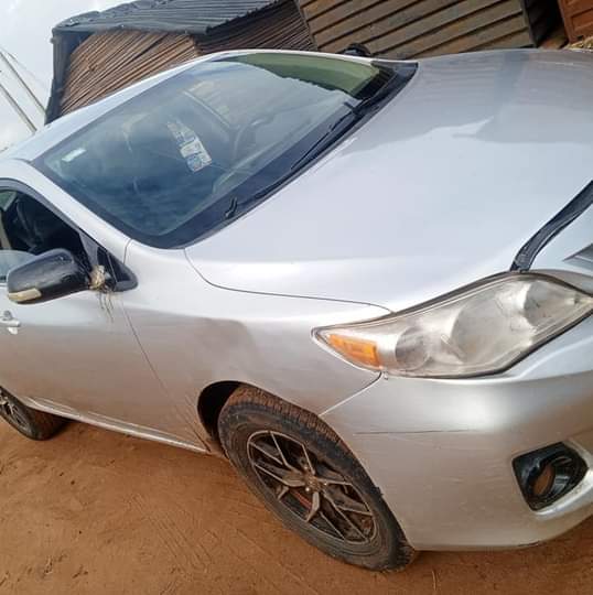 A picture of Toyota Corolla 2010 Engine and gear perfect ok Ac need