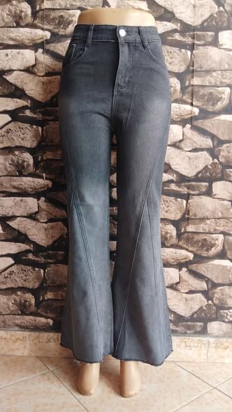 A picture of SIKIN JEANS