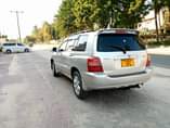 A picture of Toyota kluger Bei ml 12 Engine ndogo Full file 0711836967