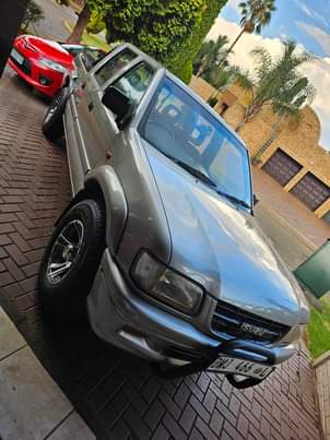 isuzu kb280