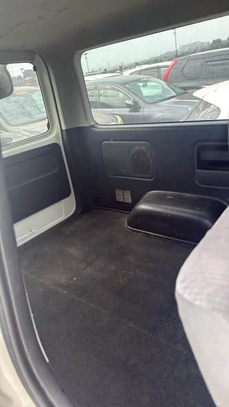 A picture of Toyota hiace super GL 2012