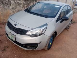 A picture of Kia Rio 2014 manual