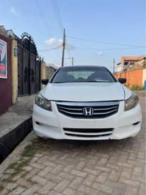 A picture of Honda Accord 09