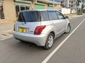 A picture of TOYOTA IST