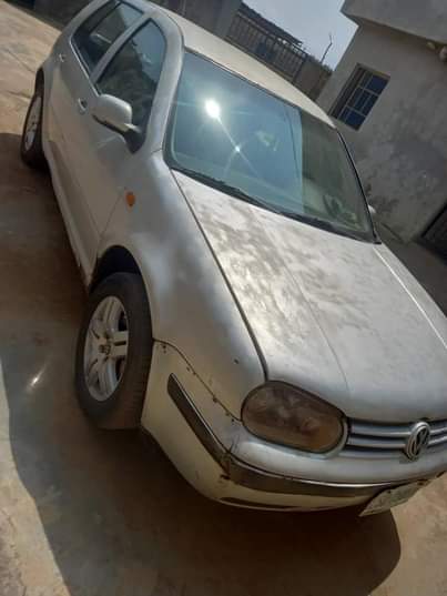 A picture of Golf 4 for sale. First body. Call 07061491876