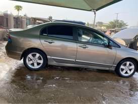 A picture of 2007 Honda Civic iRobot