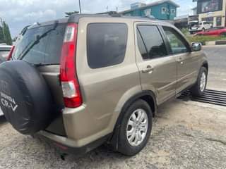 A picture of 2005 Honda CR V
