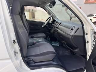 A picture of Toyota Hiace 2013 watsapp 0551513562