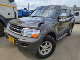 A picture of MITSUBISH PAJERO MODEL GDI ENGINE CODE 4M40 4WHEEL DRIVE MANUAL