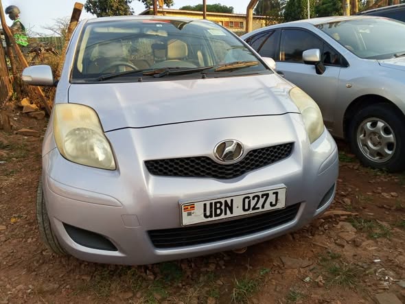 A picture of Toyota vitz 2010