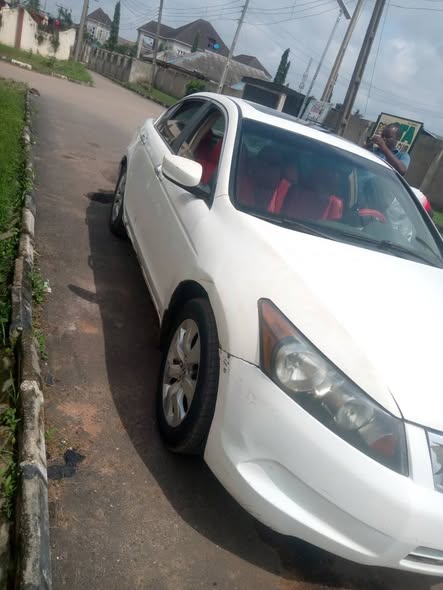 A picture of HONDA ACCORD 08
