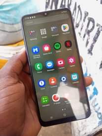 A picture of Samsung A12 haina kipengele db128 ram4. 155k