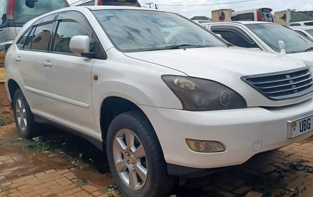 A picture of TOYOTA HARRIER UBG IN PERFECT CONDITION QUICK SELL 25M 0708