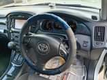 A picture of 2003 TOYOTA Kluger White