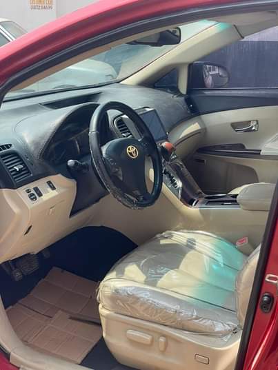 A picture of Distress unregistered Toyota venza thumbstart