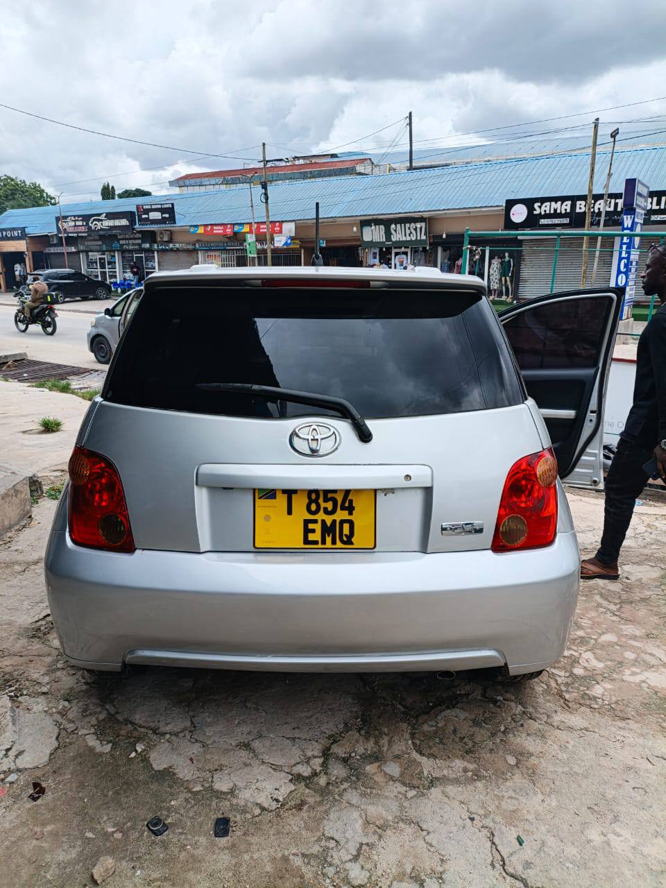A picture of Toyota Ist 0767058883